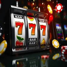 Filipino player using phaaa on a mobile phone for sports and casino games